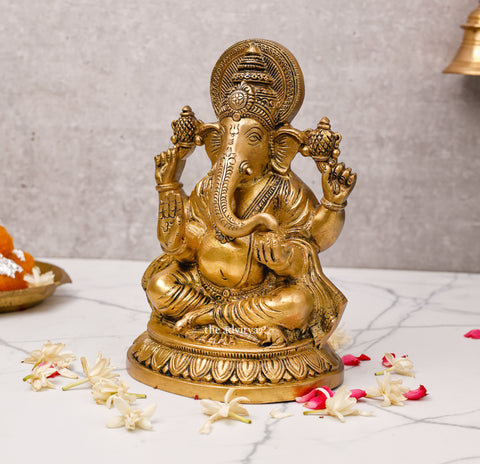 Vighneswari,Vakratund Laksmi,Ganesh Laxmi, Lambodari Lakshmi,Ekadanta Laksmi,Ganesh Laxmi on Lotus