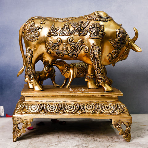 Vasudeva,Shyam,Nandakishore,Murari,Madhva,Mukunda,Keshava,Hary,Hari,Govnda,Brass Cow with Calf and Bal Gopal