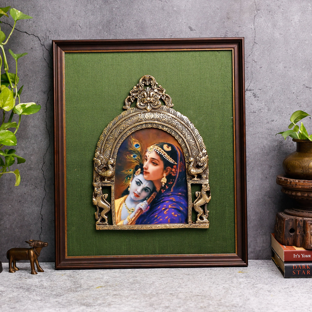 Vintage Parabhavali with Mystical Yali Design on Single Fabric Frame