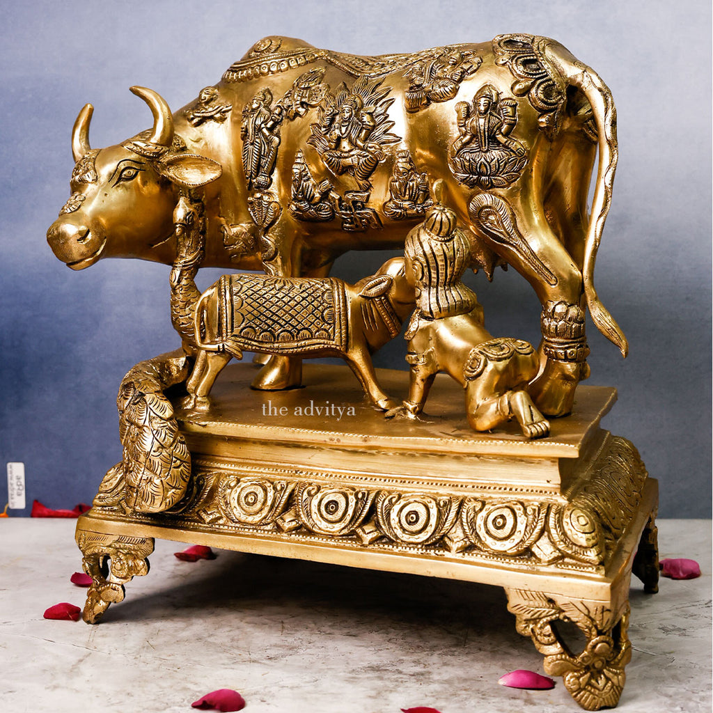 Vasudeva,Shyam,Nandakishore,Murari,Madhva,Mukunda,Keshava,Hary,Hari,Govnda,Brass Cow with Calf and Bal Gopal