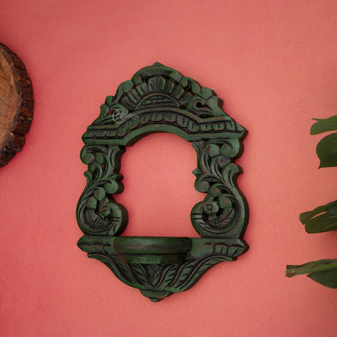 Wooden Carved Handpainted Green Bracket With Mango Leaf Kalash