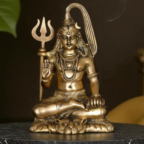 Blessing Lord Shiva Statue