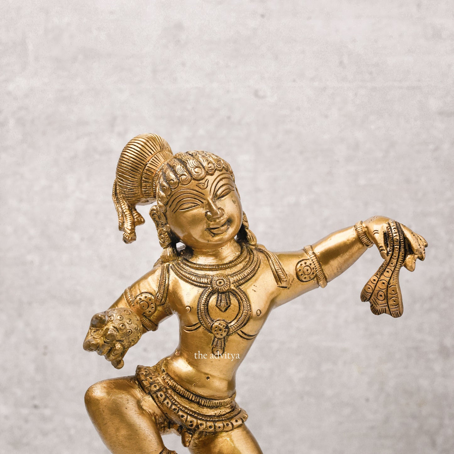 Vasudeva,Shyam,Nandakishore,Murari,Madhvav, Mukunda,Keshava,Hary,Hari,Govnda, Dancing Bal Krishna