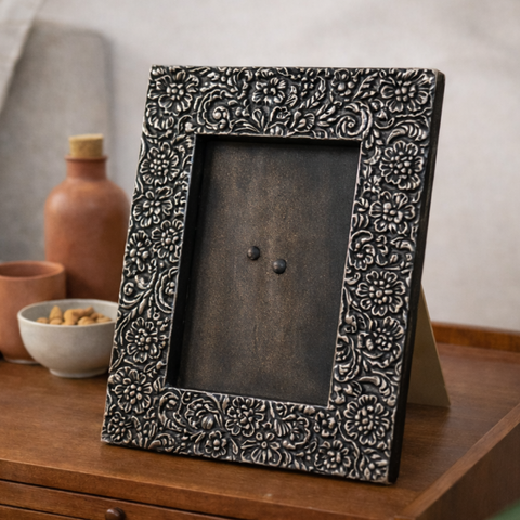 Photo Frame | Aluminium | Black | Table Decor | Gift - 6.5 X 8.5 Inch