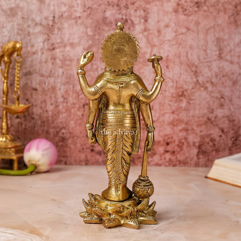 Visnhu,Nraayan,Hari,Pradyumna,Kamala-Natha,Vishnu Narayann Idol Holding Gada on Lotus