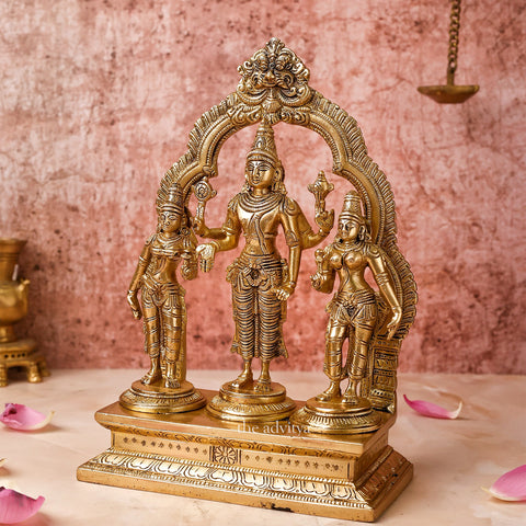 Visnhu,Nraayan,Hari,Pradyumna,Kamala-Natha,Lord Vishnu With Bhudevi & Sridevi Same Base