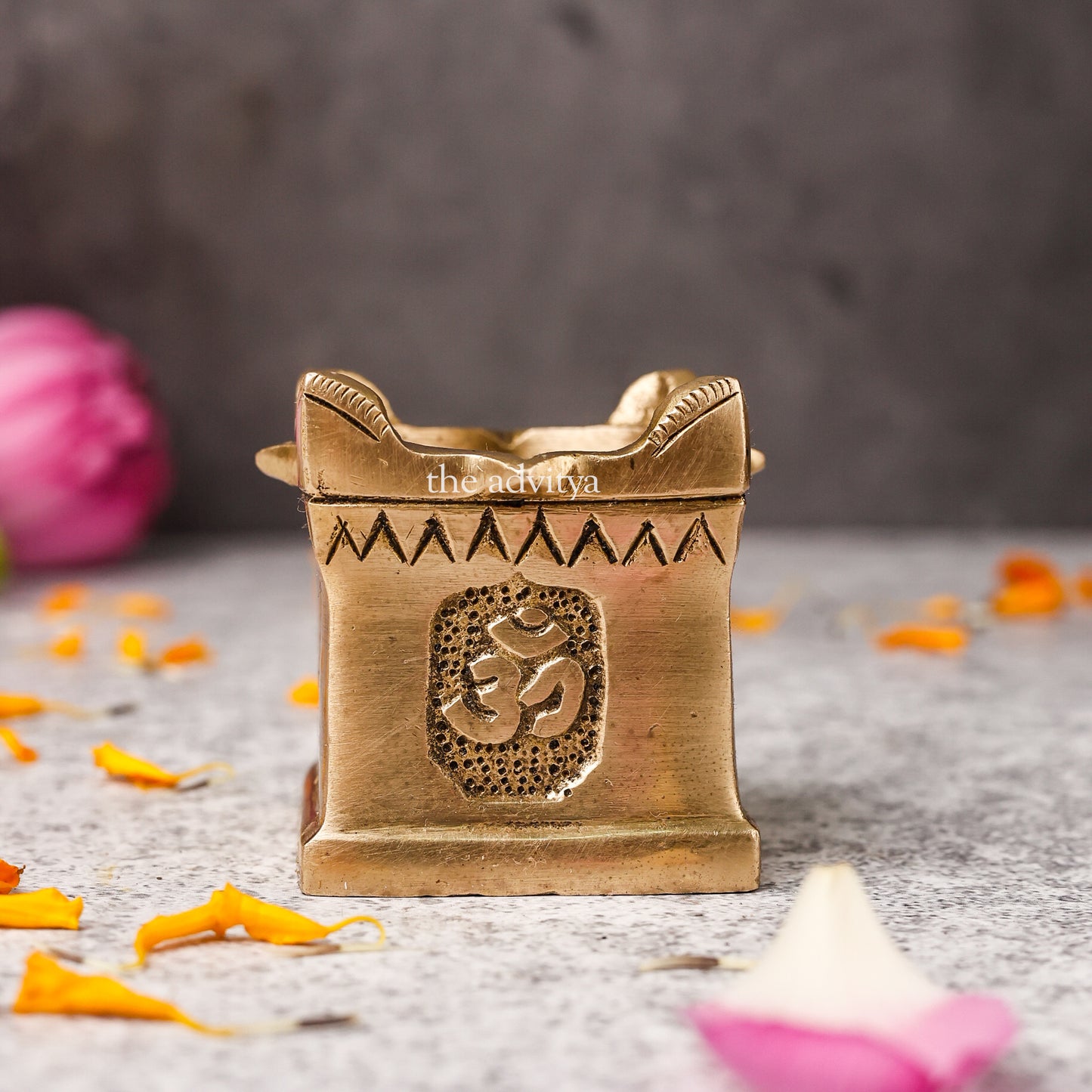 OilLamp,Light,Lamp,diya,Deeplaxmi,Deeplaxmi,Brass Tulsi Diya (Lamp)