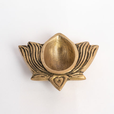 Brass Lotus Diya Set of 4 Hamper