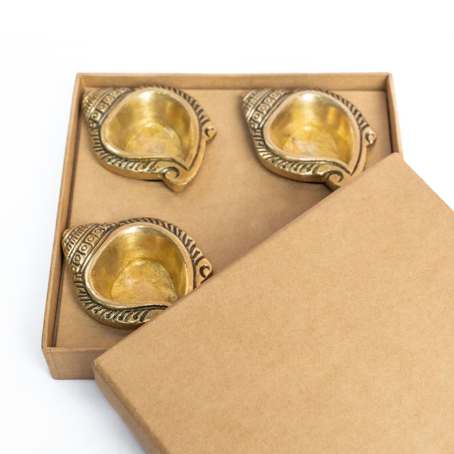 Brass Shank Diya Set of 4 Hamper