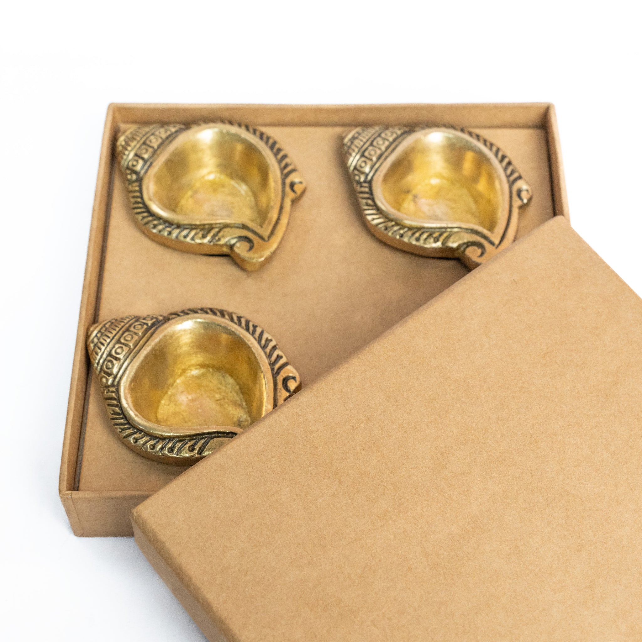 Brass Shank Diya Set of 4 Hamper