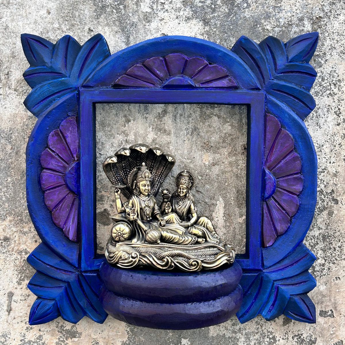 Wooden Carved Handpainted Blue Bracket With Superfine Brass Vishnu  With Laxmi