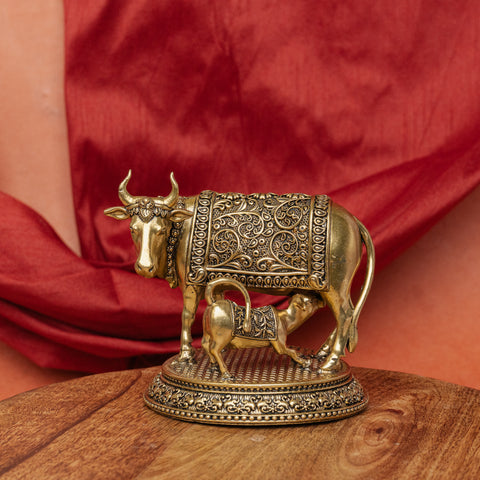 Superfine Cow with Calf Murti for Puja and Décor