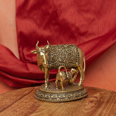 Superfine Cow with Calf Murti for Puja and Décor