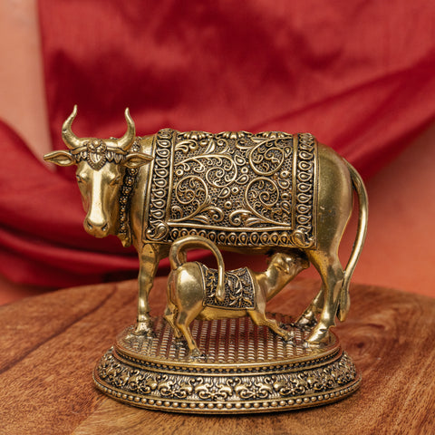 Superfine Cow with Calf Murti for Puja and Décor
