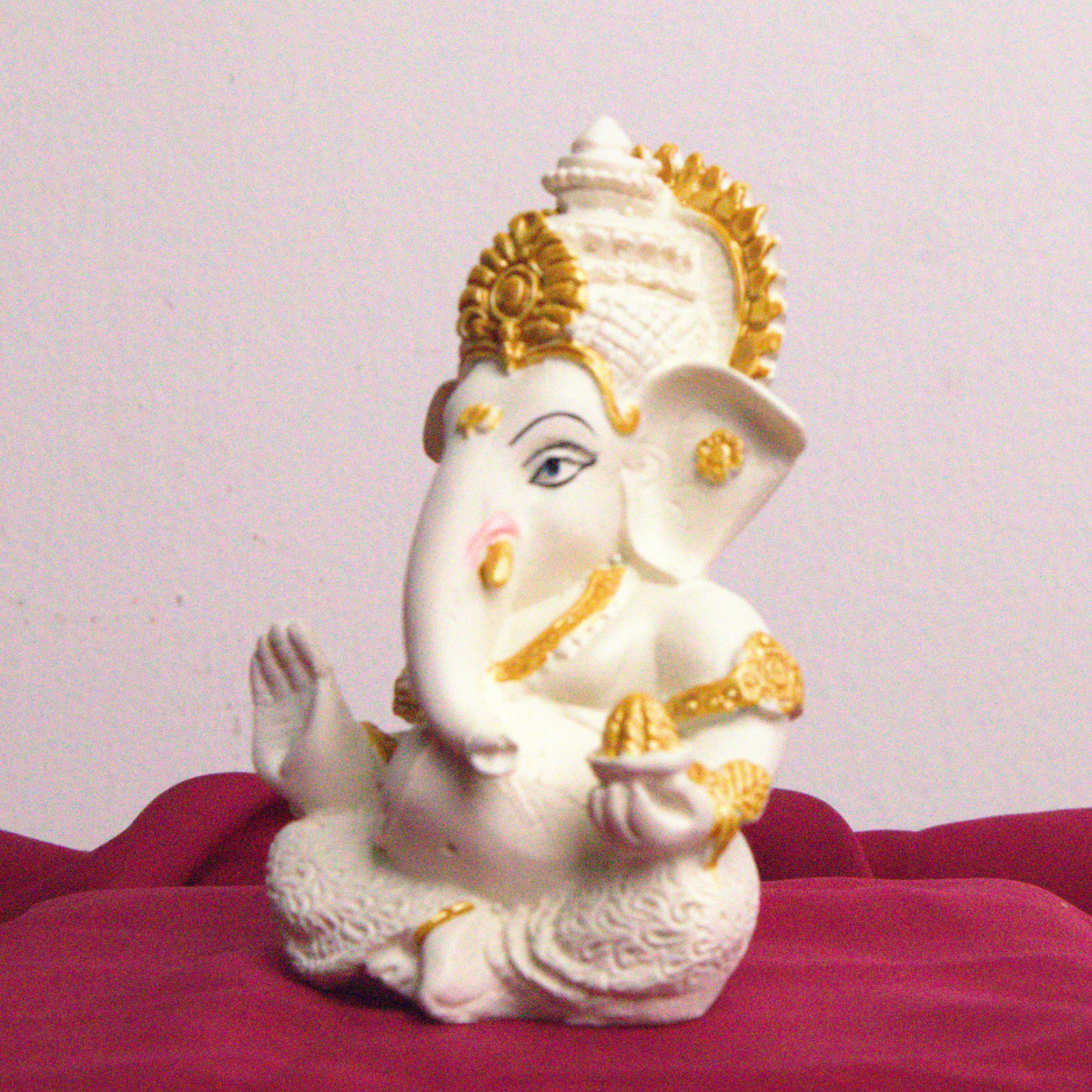 Resin White  Ganesha Statue (Small)