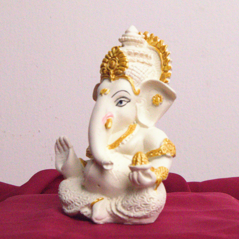 Resin White  Ganesha Statue (Small)