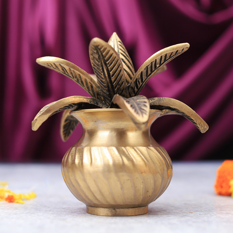 Brass Mangal Kalash With Mango Leaves