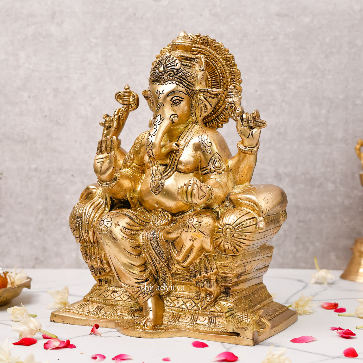 Vinayak,Vigneshwara,Vakratunda,Ganapati,Gajanand,Ganesha ,Brass Raja Ganesha Statue