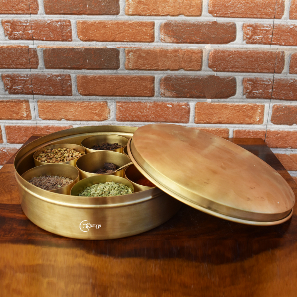Spise box,Masala dabba,Kitchen utensils,Handcrafted Plain Brass Spice/Masala Box