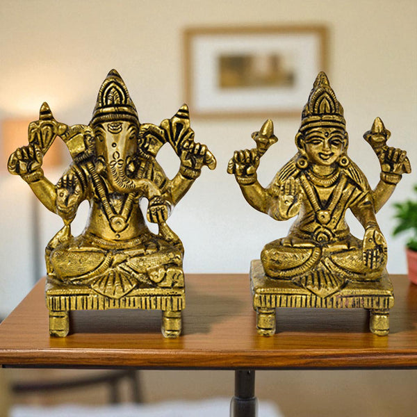 Ganesh Laxmi Idol Set On Chowki