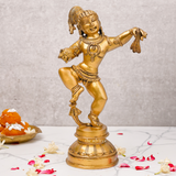 Vasudeva,Shyam,Nandakishore,Murari,Madhvav, Mukunda,Keshava,Hary,Hari,Govnda, Dancing Bal Krishna
