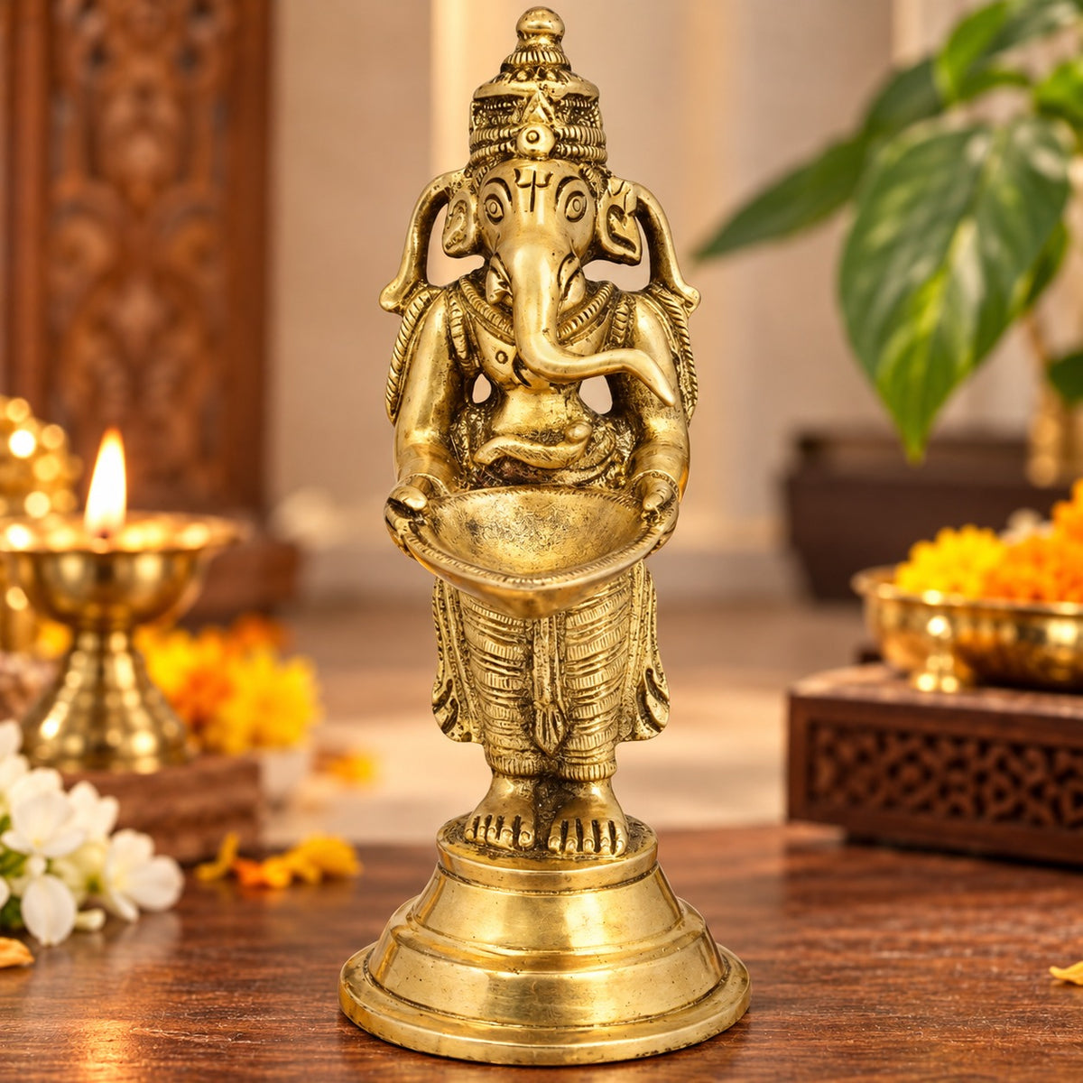 Lord Ganesha Aarti with 1 Diya