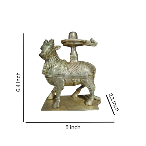 Close-up detailing dimension of the Brass Nandi with the Shiva Lingam handcrafted idol.