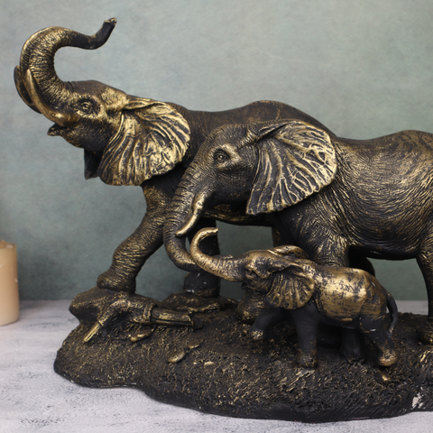 Resin Elephant Family Showpiece