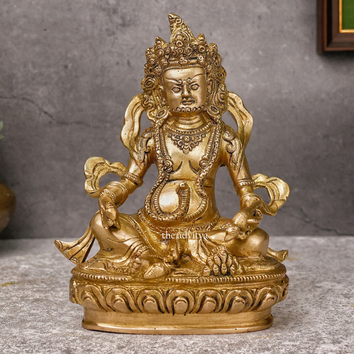 Ethnic Kuber Idol front view symbolizing wealth and prosperity