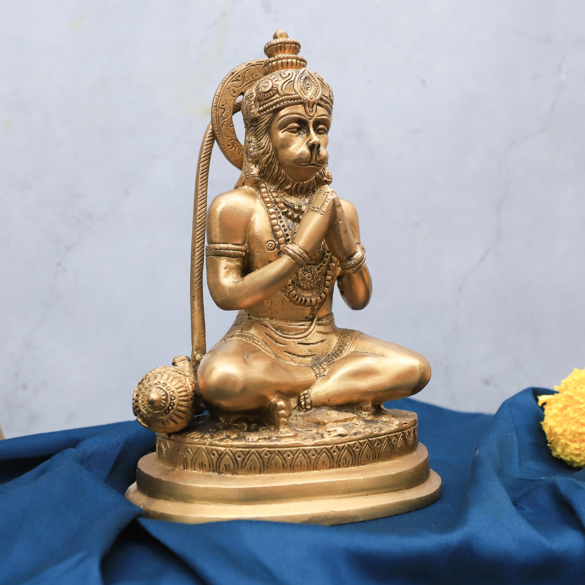 Right angle brass Hanuman Statue showing Namaskar Mudra and fine detailing