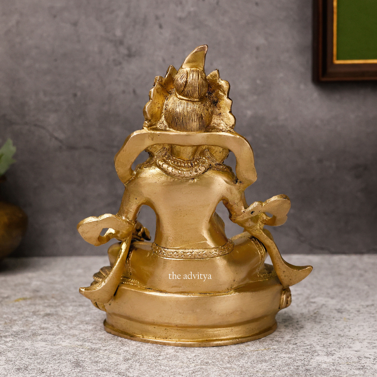 Back angle view of the Ethnic Kuber Idol with a smooth finish.