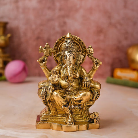 Front view of Raja Ganesha brass statue 5 inch idol for auspicious gifting.