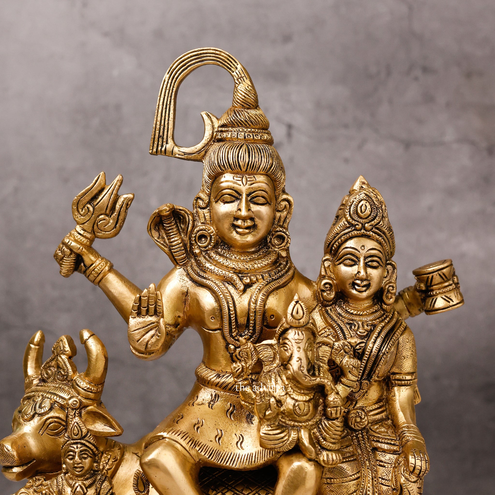 Close-angle view of Shiv Parivar Statue highlighting expressions and details