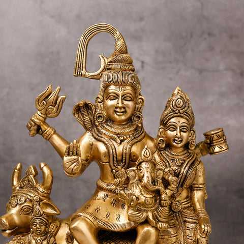 Close-angle view of Shiv Parivar Statue highlighting expressions and details