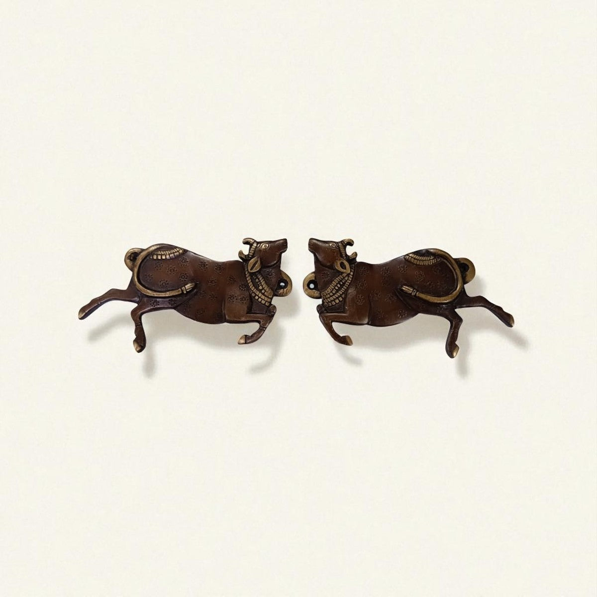 Traditional Brass Cow Wall Hanging – Home Decor Art Piece ( 4.5 Inch )